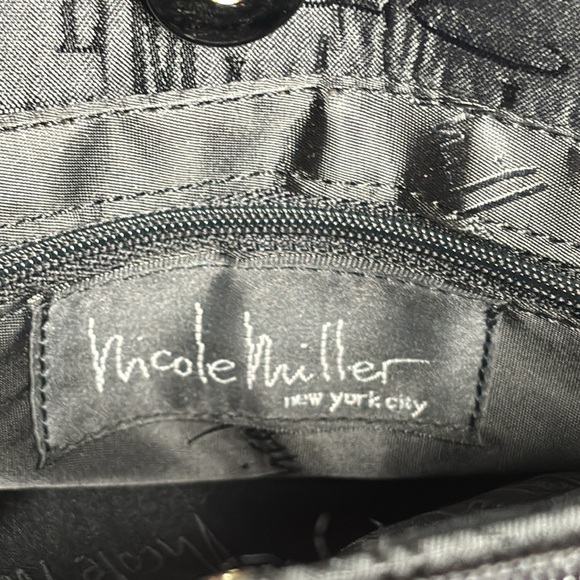 Nicole Miller Black Shoulder Bag - Picture 9 of 13